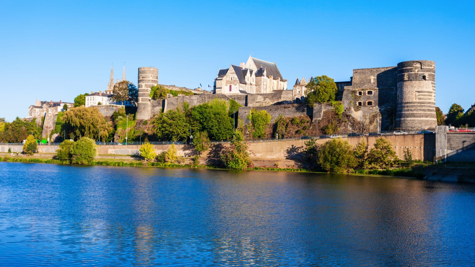 Le château d'Angers, forteresse médiévale des ducs d'Anjou, monument emblématique de la ville