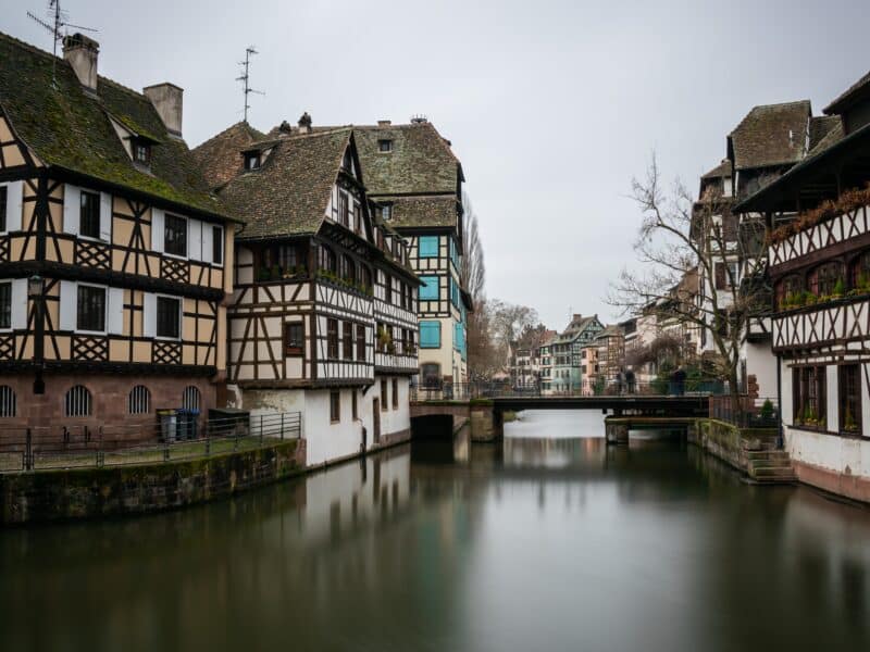 La Petite France, quartier historique au bord de l'Ill à Strasbourg