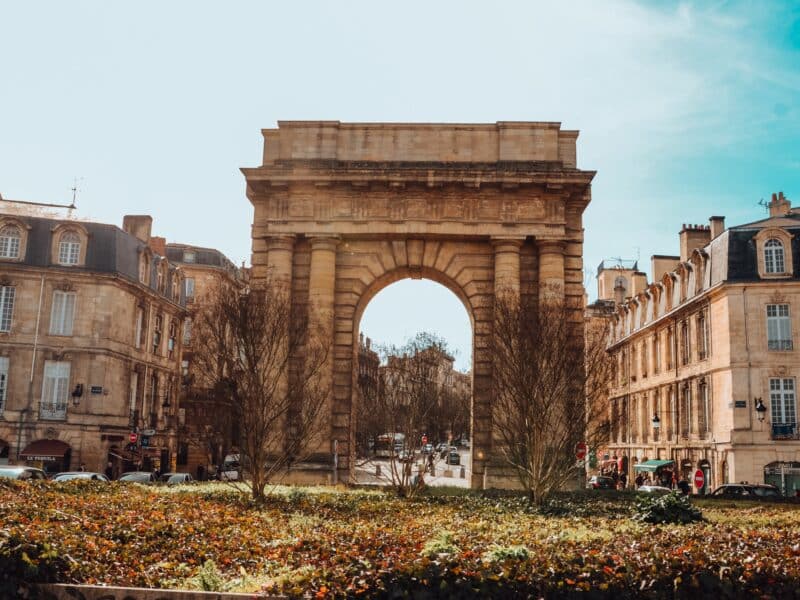 Porte de Bourgogne à Bordeaux, monument emblématique du centre historique